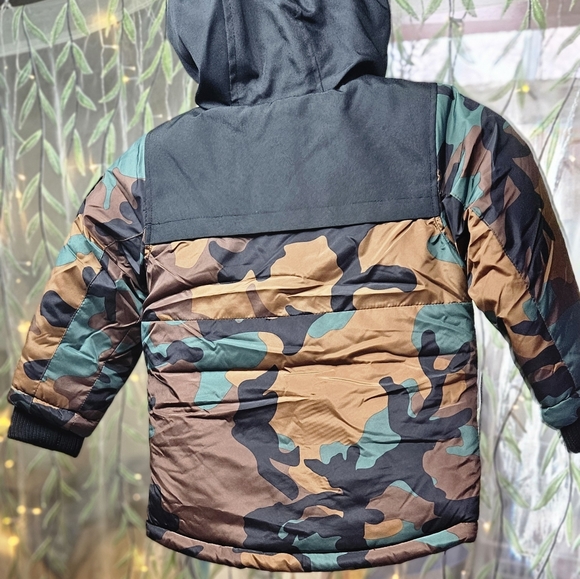 Boys Puffer Jacket - Picture 8 of 9